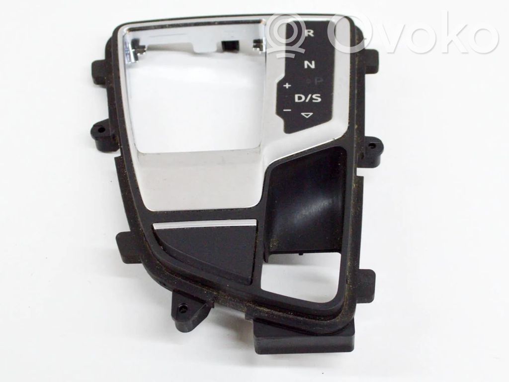 Audi A5 Rivestimento in plastica cornice della leva del cambio