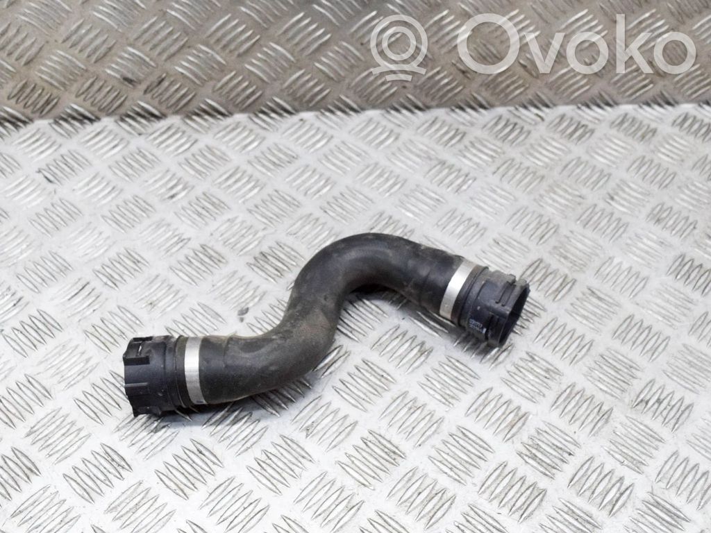 Audi A4 Allroad B9 Engine coolant pipe/hose 