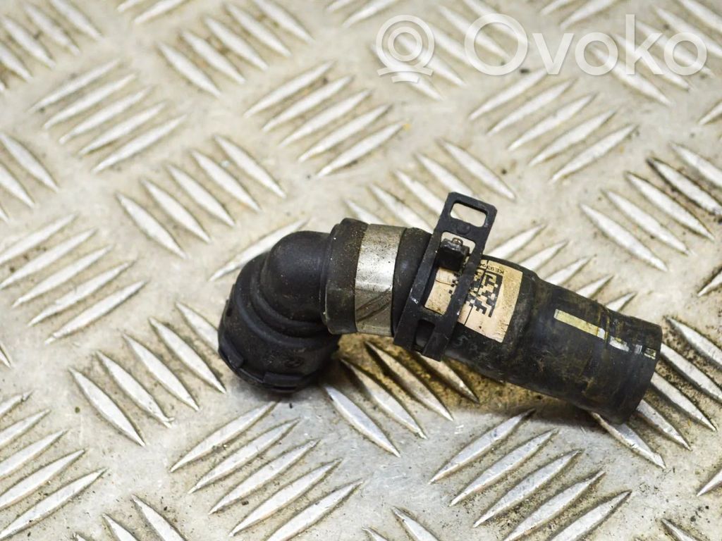 BMW 3 F30 F35 F31 Conductă/furtun lichid de răcire motor 