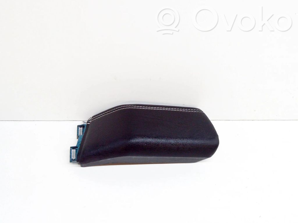 Ramka schowka deski rozdzielczej   MK8304304BC,MK8304304DC