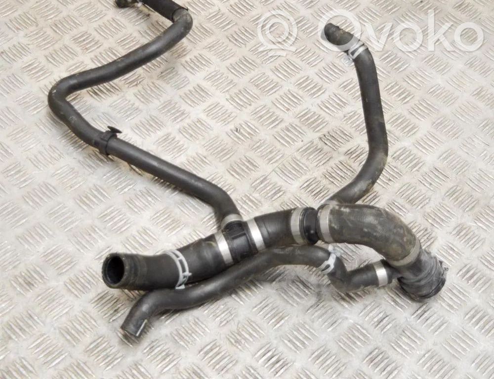 Volvo XC60 Conductă/furtun lichid de răcire motor 