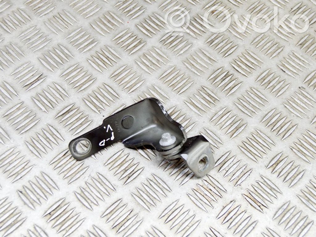 Ford Fiesta Front door upper hinge 