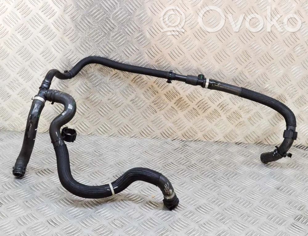 Jaguar I-Pace Engine coolant pipe/hose 