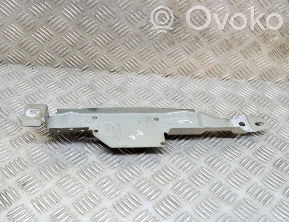 Uchwyt / Mocowanie błotnika przedniego   31416626