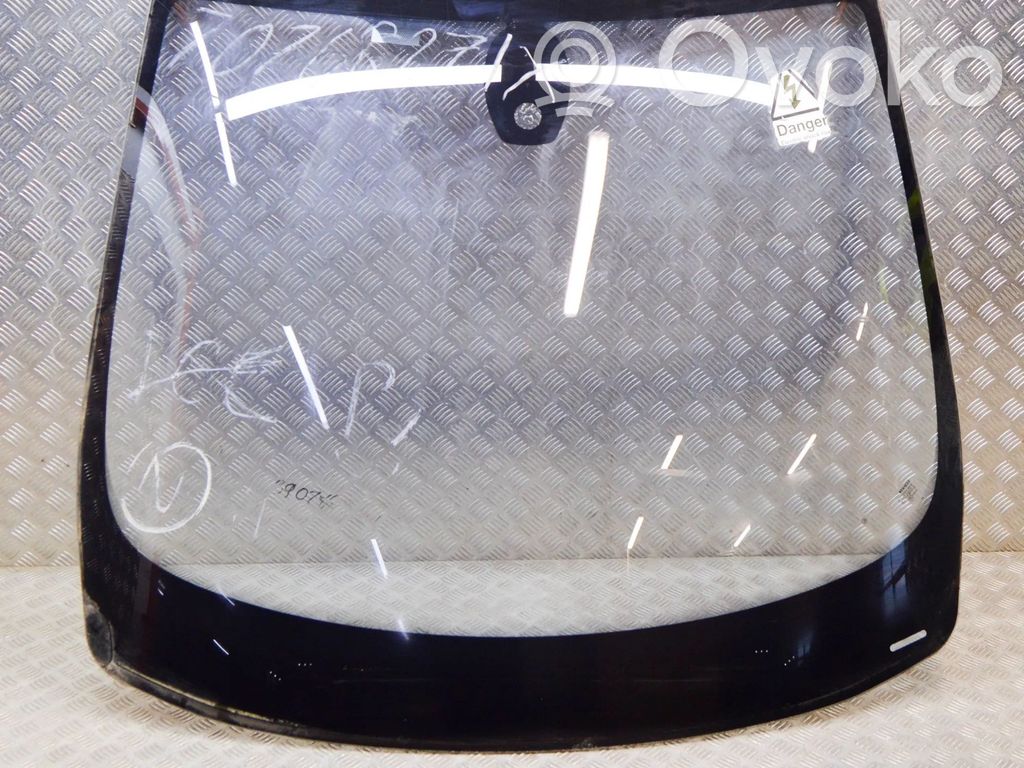Renault Zoe Front windscreen/windshield window 