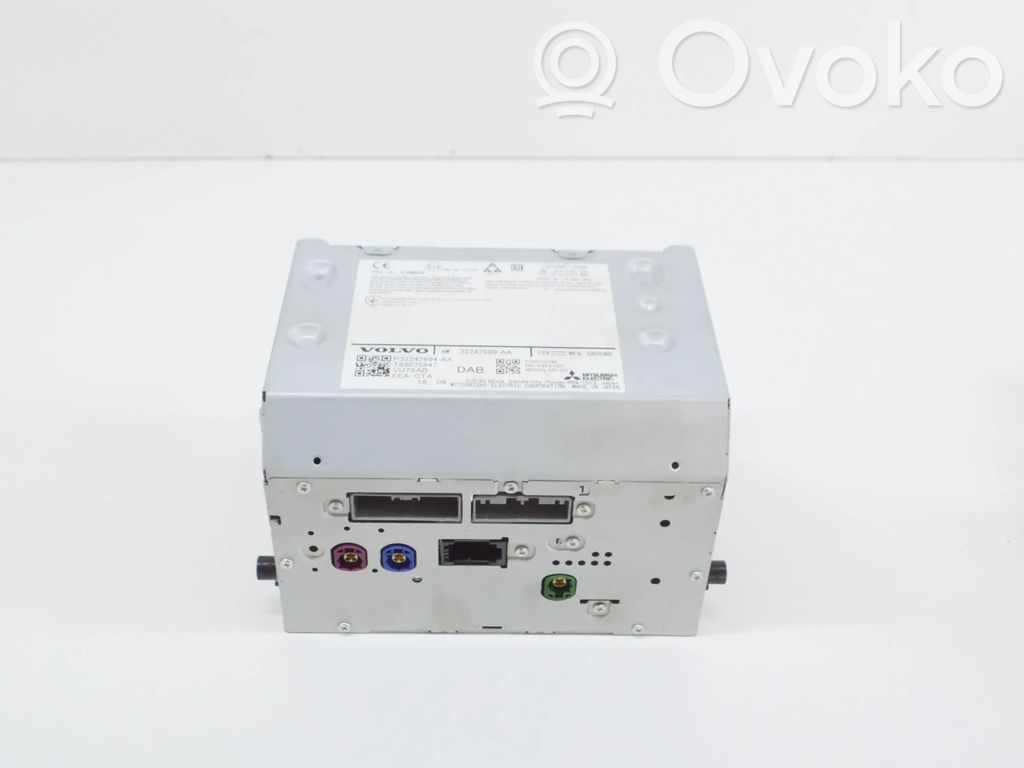 Volvo XC40 Radio/CD/DVD/GPS head unit 
