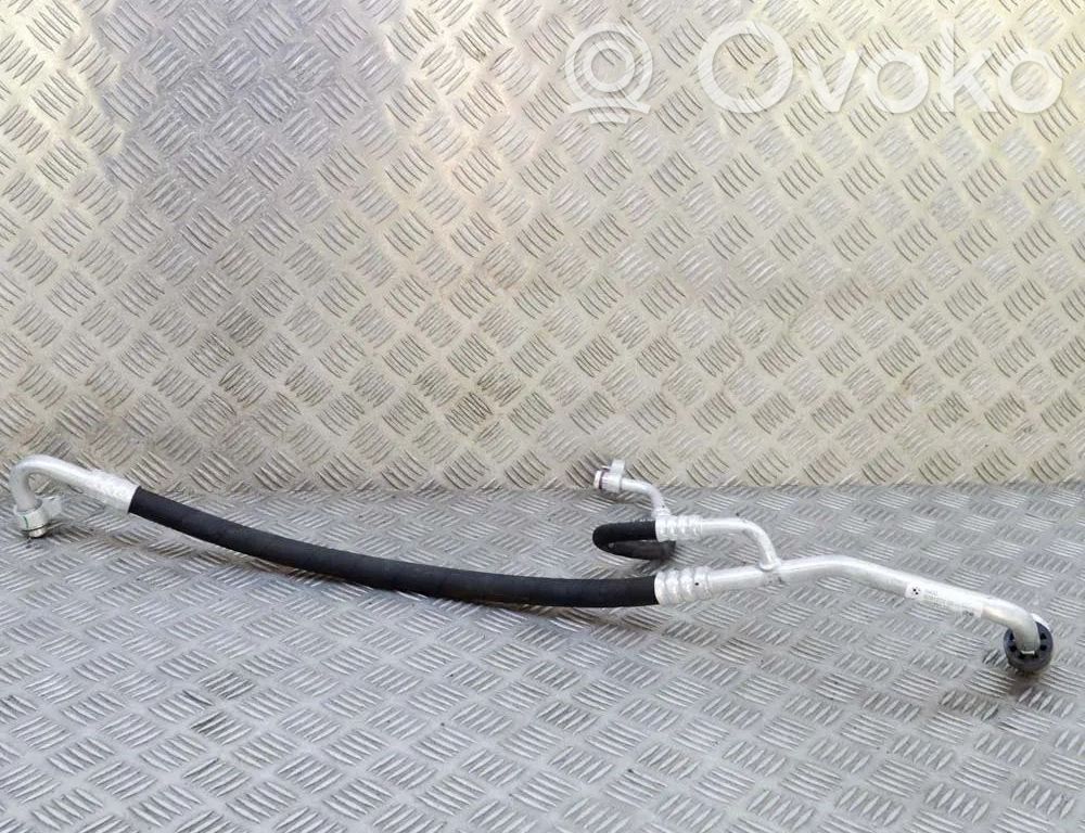 BMW i3 Ilmastointilaitteen putki (A/C) 