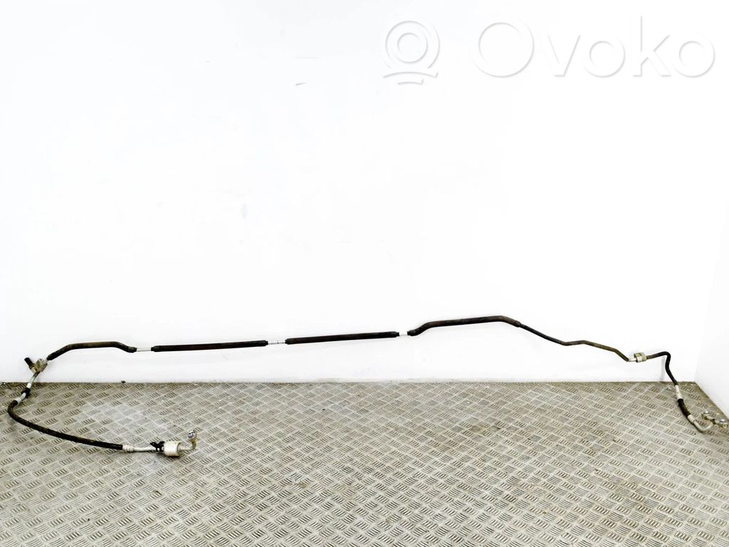BMW i3 Ilmastointilaitteen putki (A/C) 