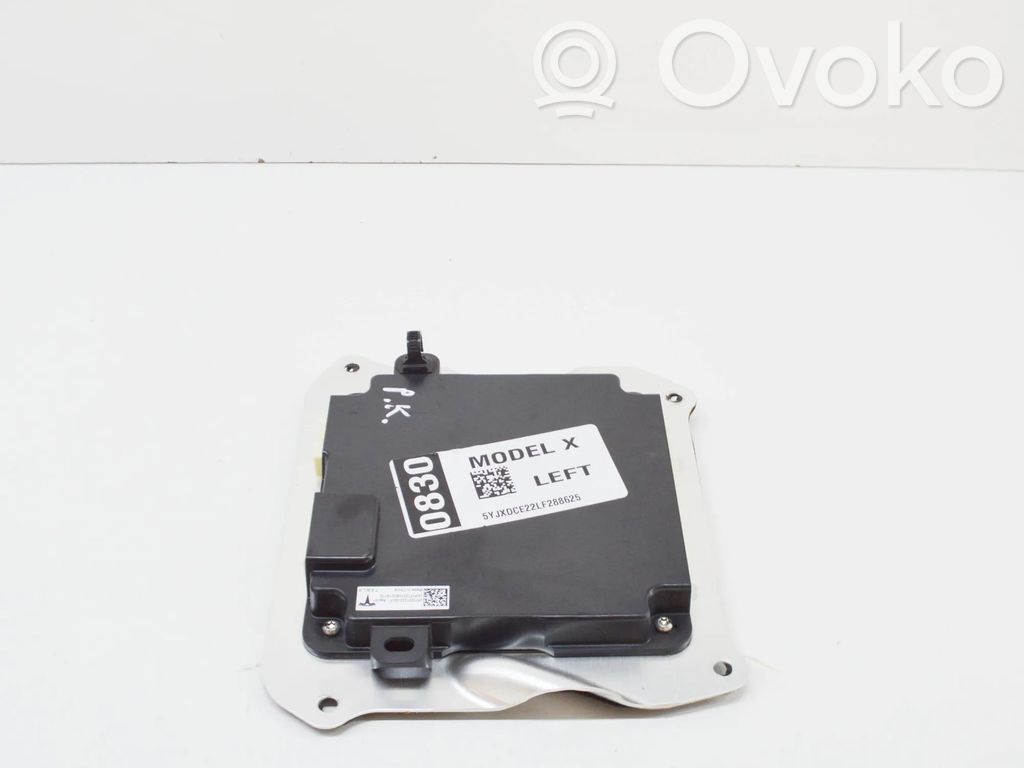 Tesla Model X Unidad de control/módulo de la puerta 