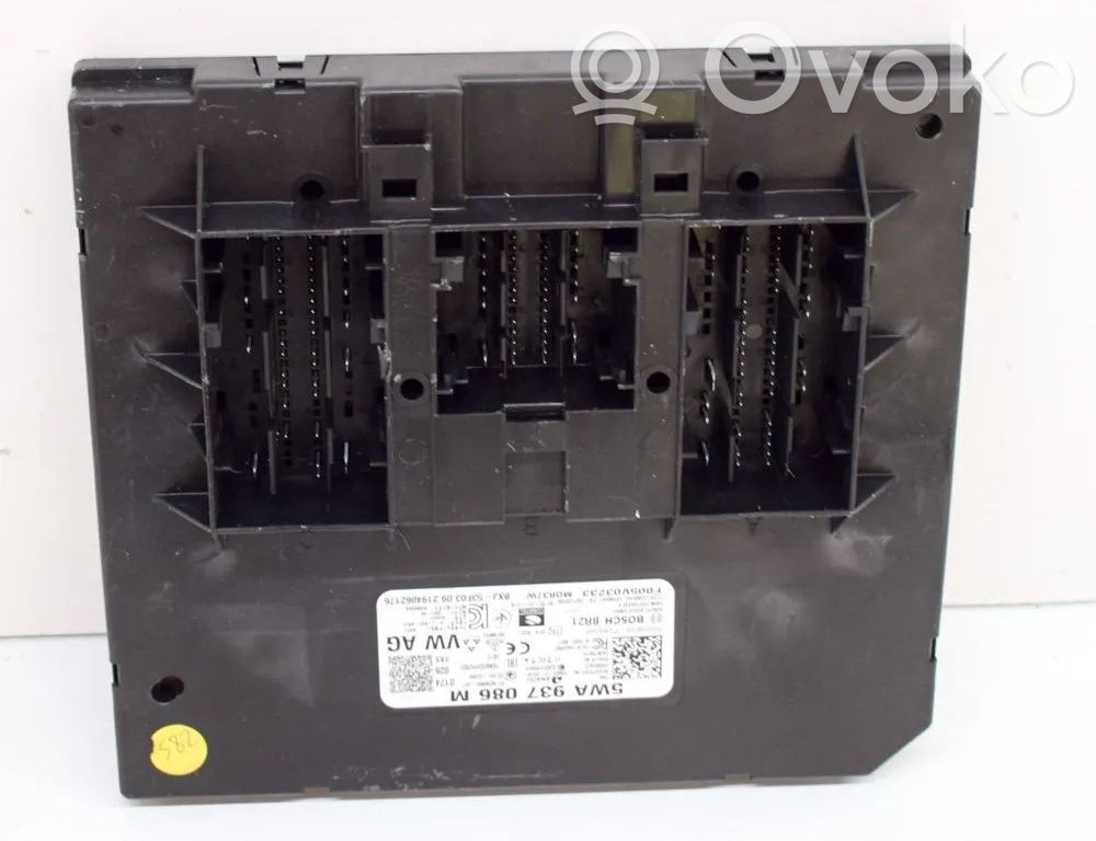 Volkswagen Golf VIII Module de contrôle carrosserie centrale 