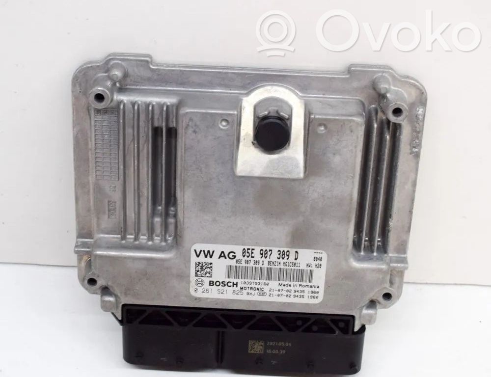 Volkswagen Golf VIII Engine control unit/module 