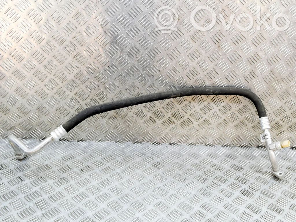 BMW iX3 G08 Ilmastointilaitteen putki (A/C) 