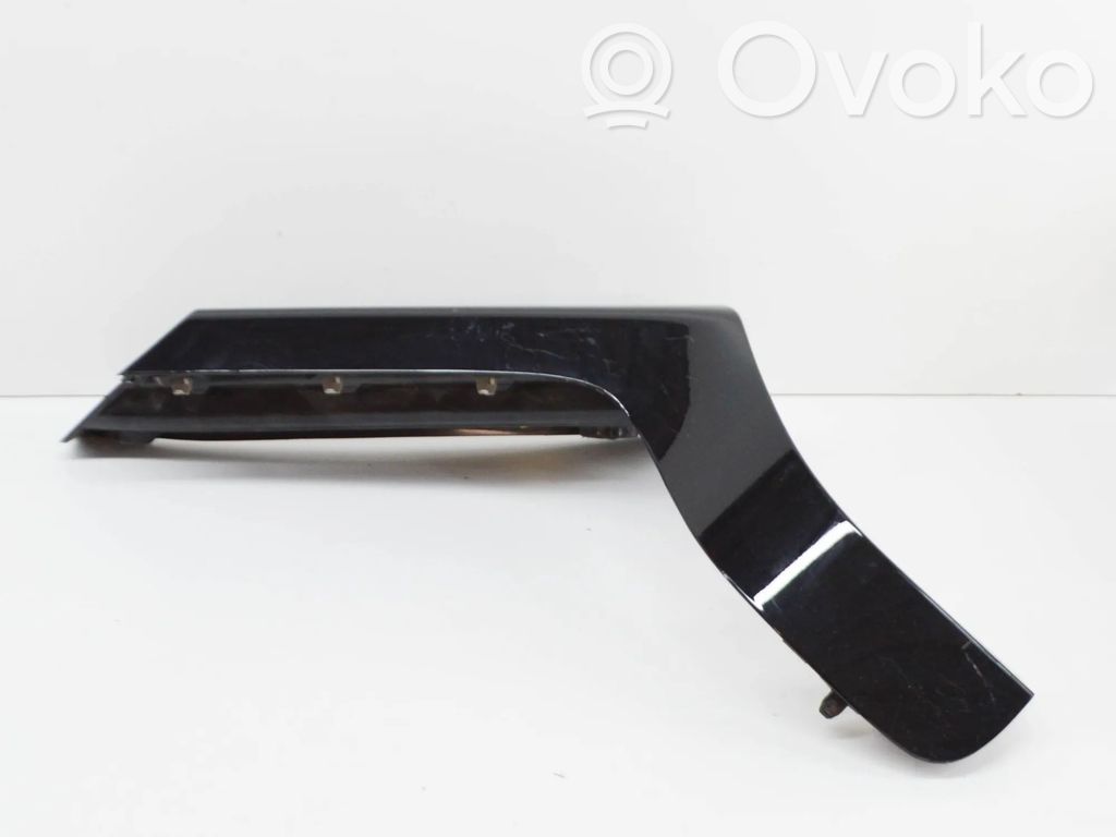 KIA Niro Tailgate trim 
