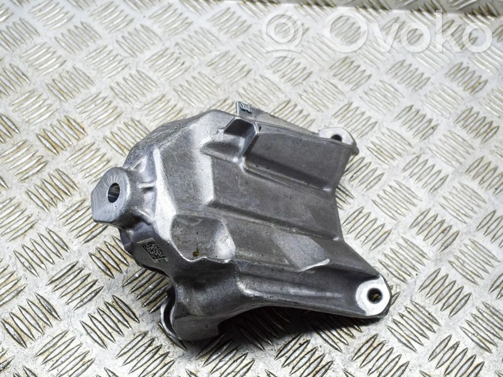 Audi A4 S4 B9 8W Engine mounting bracket 