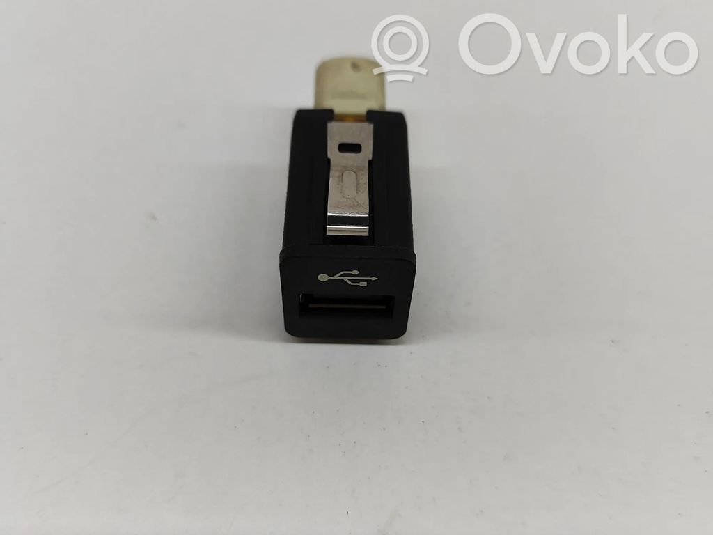 Enchufe conector USB   9167196