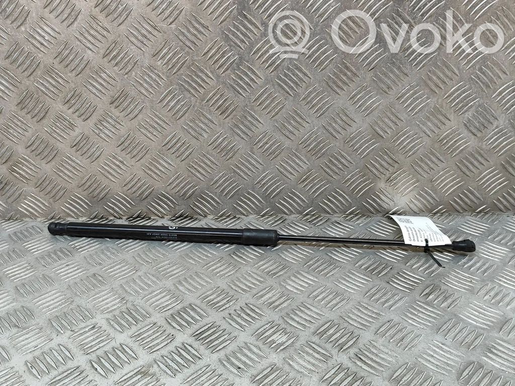 Volkswagen Golf VIII Amortyzator klapy tylnej bagażnika 