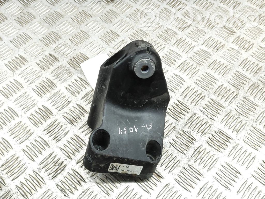 Mercedes-Benz C W205 Supporto di montaggio del motore (usato)