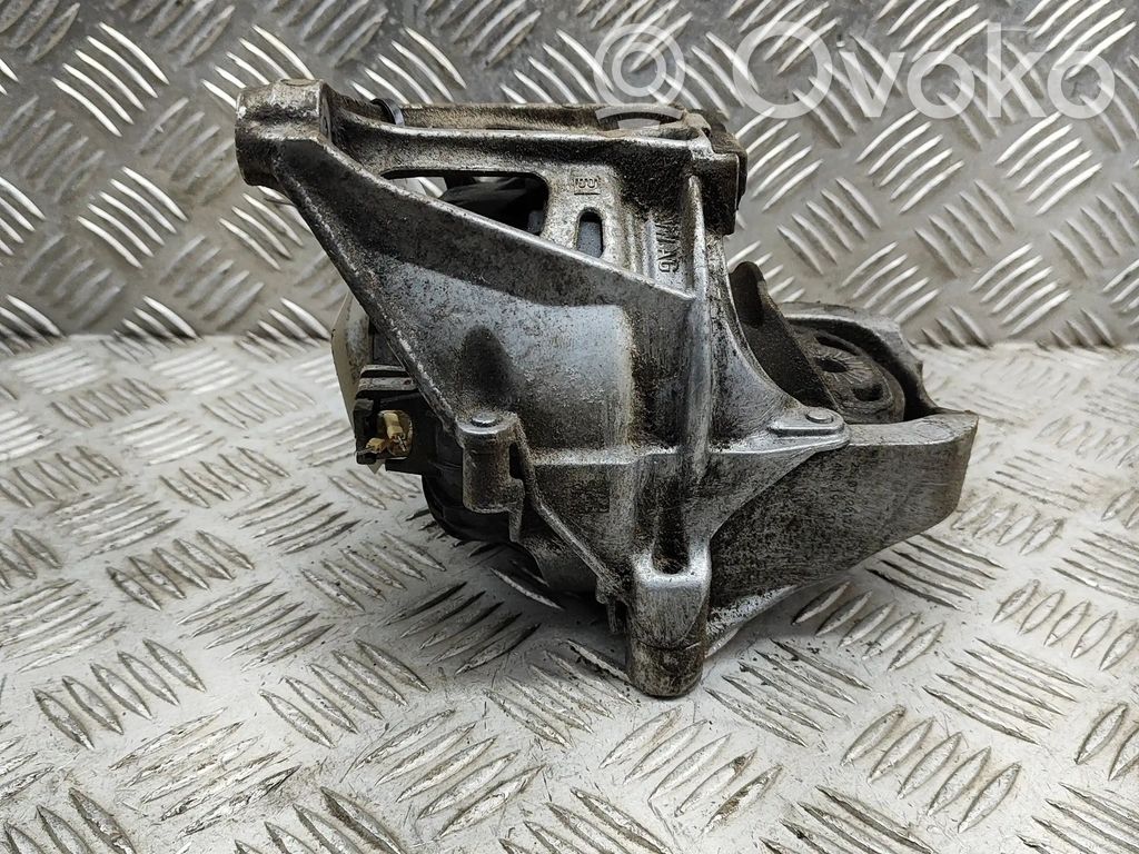 Audi Q5 SQ5 FY Engine mount bracket 