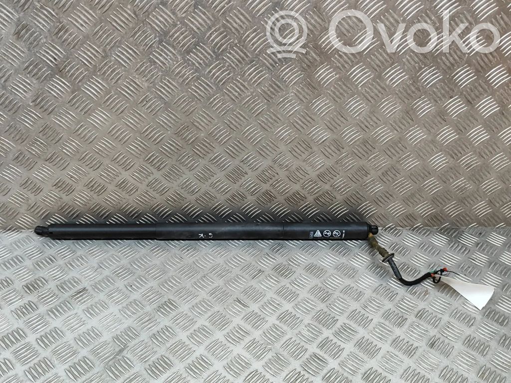 Ford Puma Tailgate/trunk strut/damper 