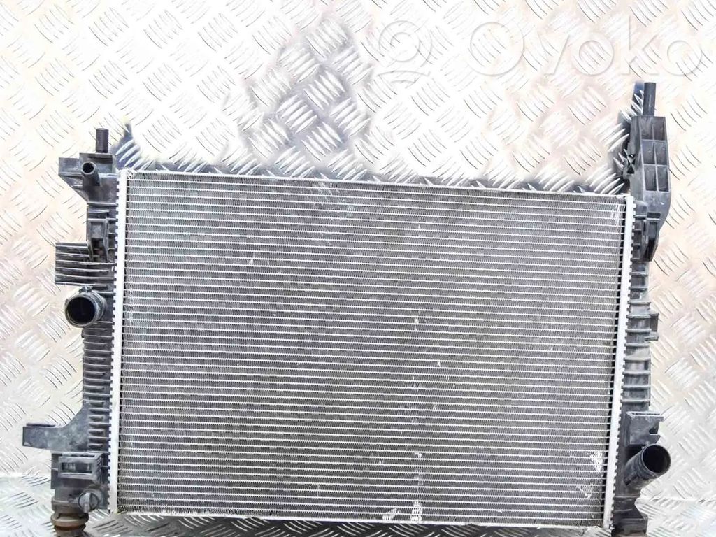 Ford Focus Dzesēšanas šķidruma radiators 