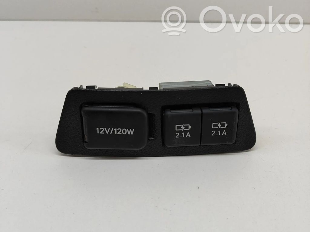 Lexus ES 250 - 300 - 330 USB socket connector 