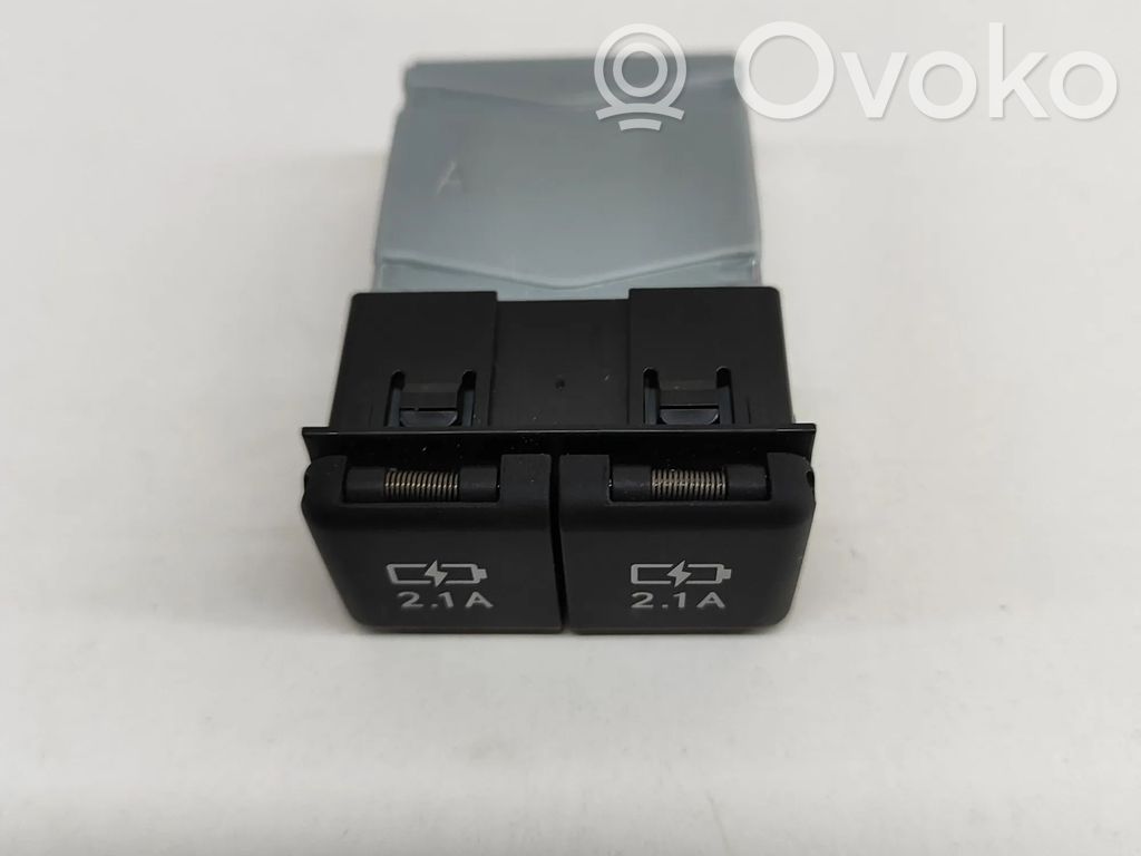 Lexus UX USB socket connector 