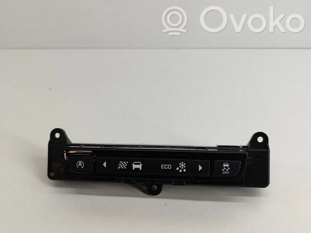 Jaguar F-Pace A set of switches 