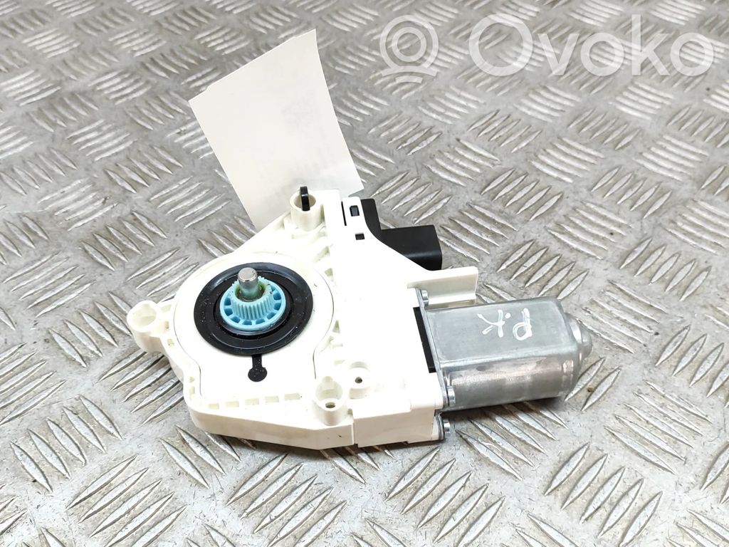 Silnik regulatora szyby drzwi przednich   152679600E,G03482101
