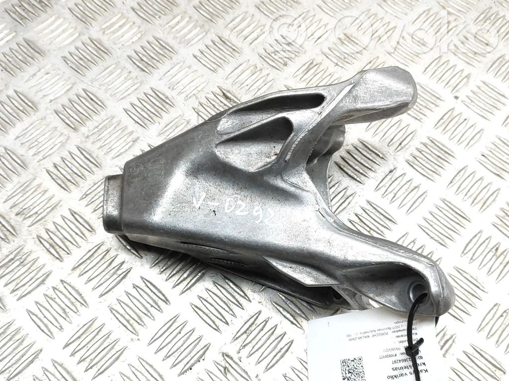 Porsche Macan (95B) Engine mounting bracket 