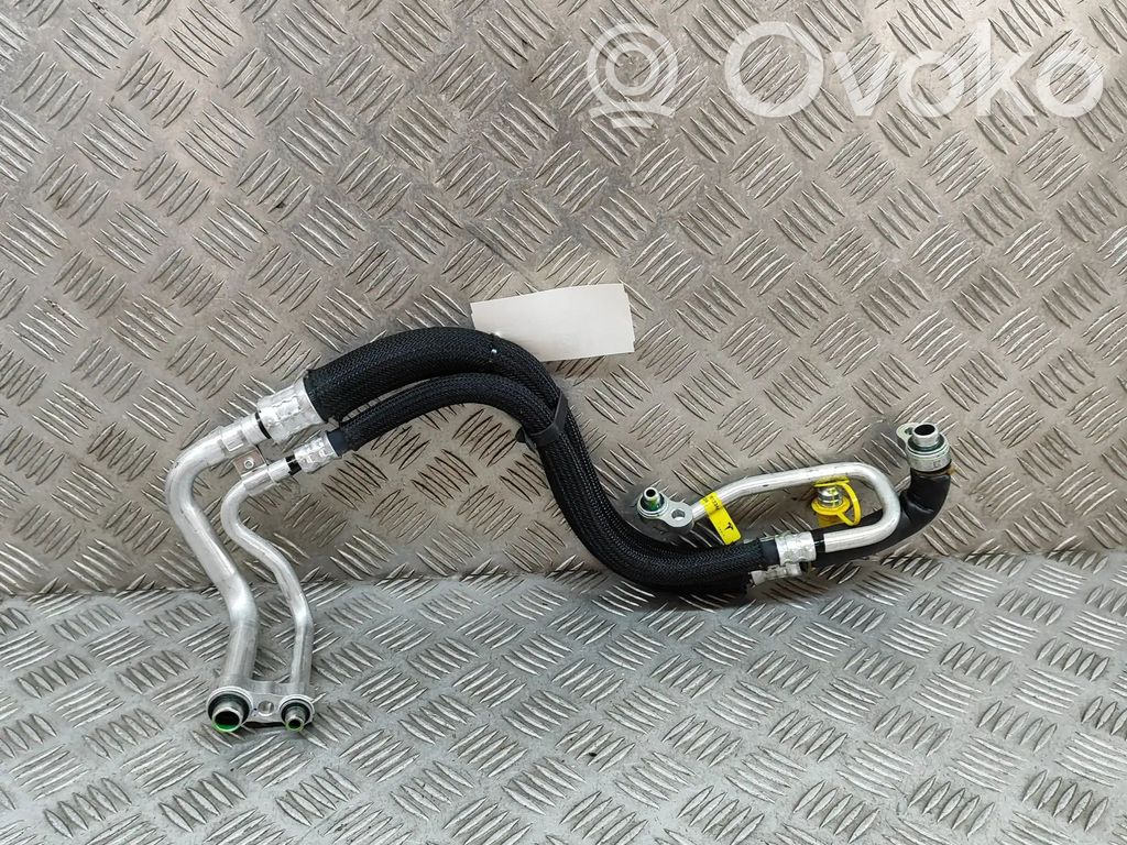 Tesla Model Y Ilmastointilaitteen putki (A/C) 