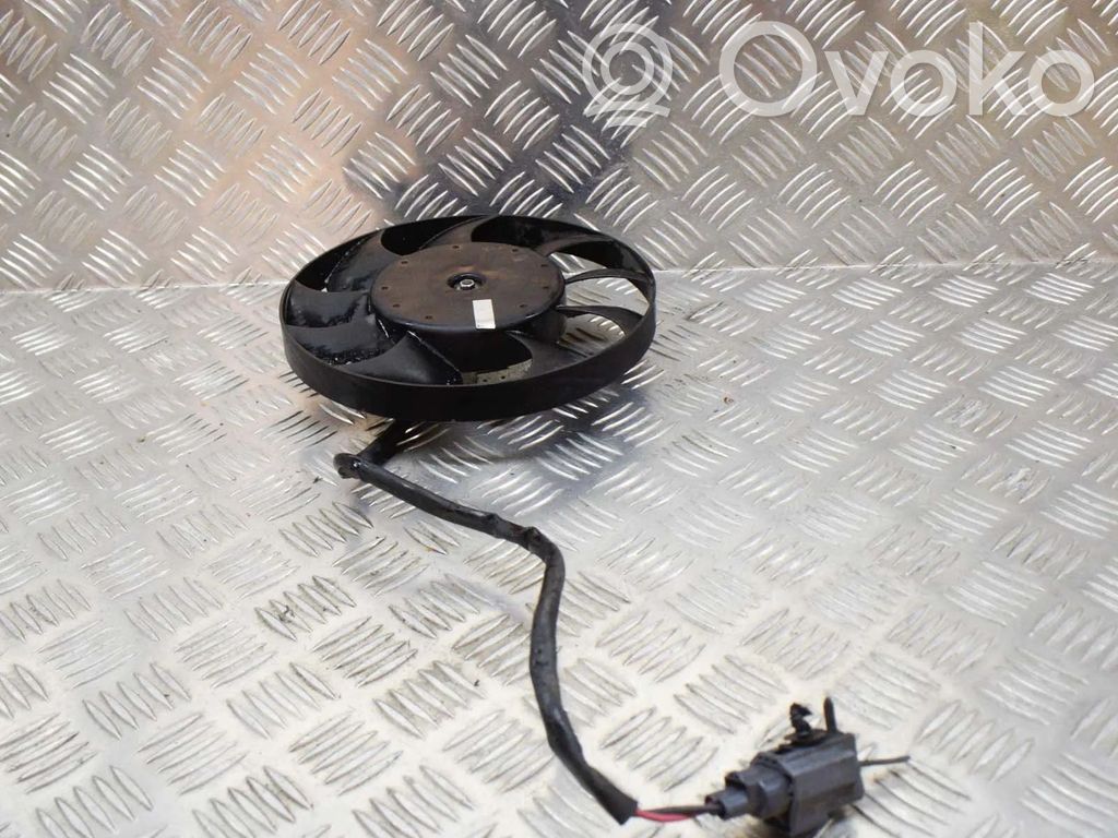 Ford Focus Elektrisks radiatoru ventilators 