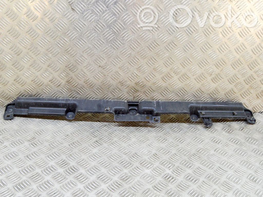 Opel Insignia B Takapuskurin kannake 