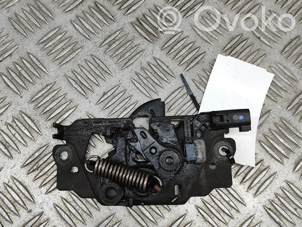 Ford Focus Dzinēja pārsega slēdzene 