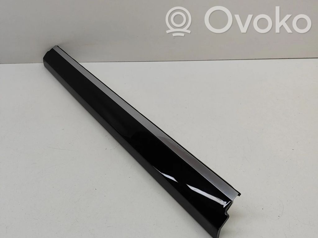 Porsche Cayenne (92A) Dashboard glove box trim 