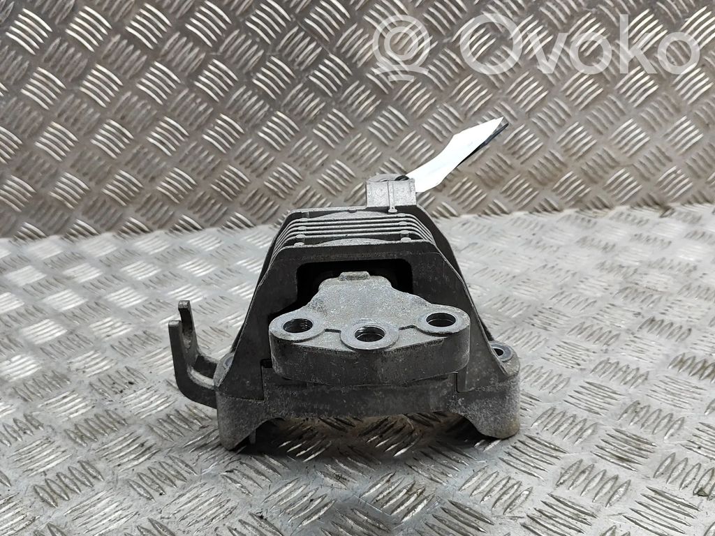 Opel Cascada Engine mount bracket 