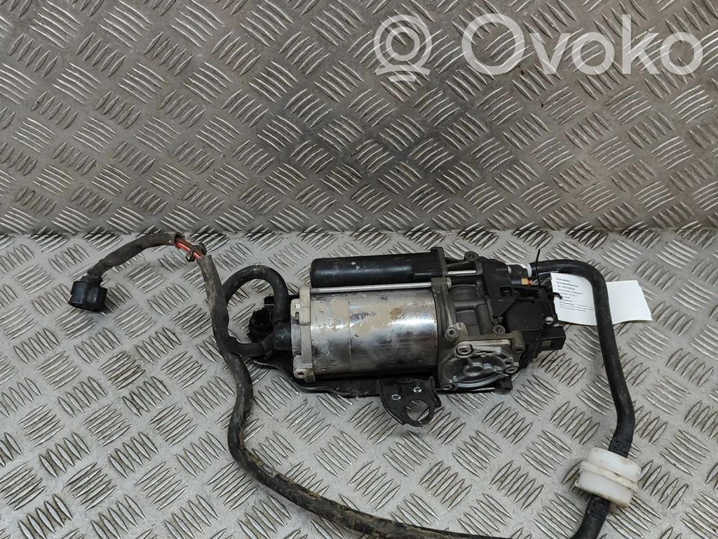 Porsche Taycan 9J1 Kompresor zawieszenia tylnego pneumatycznego 