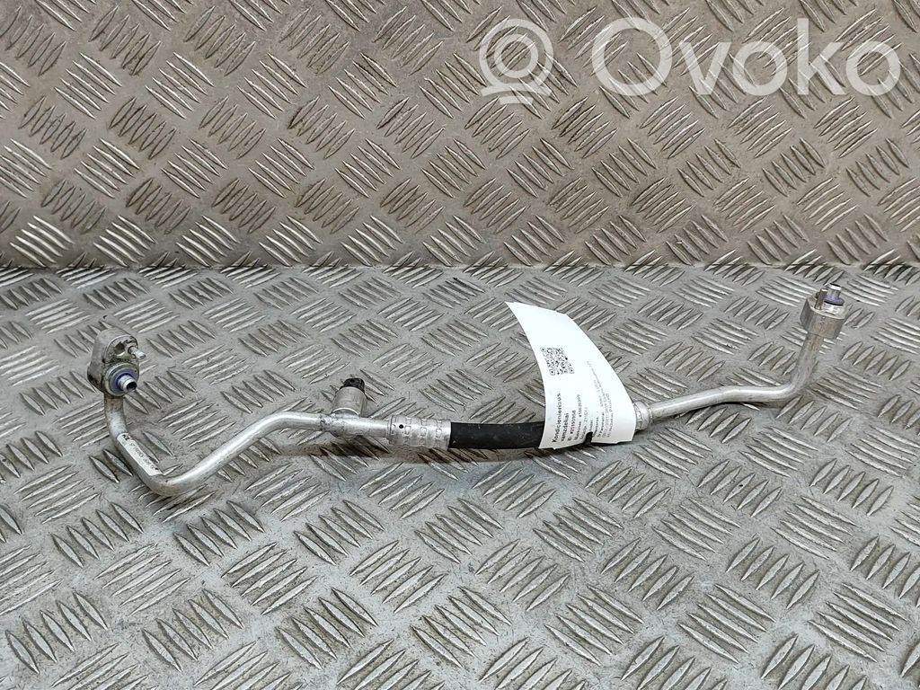 BMW i3 Ilmastointilaitteen putki (A/C) 