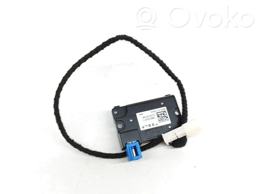 Tesla Model Y Windshield/windscreen camera 