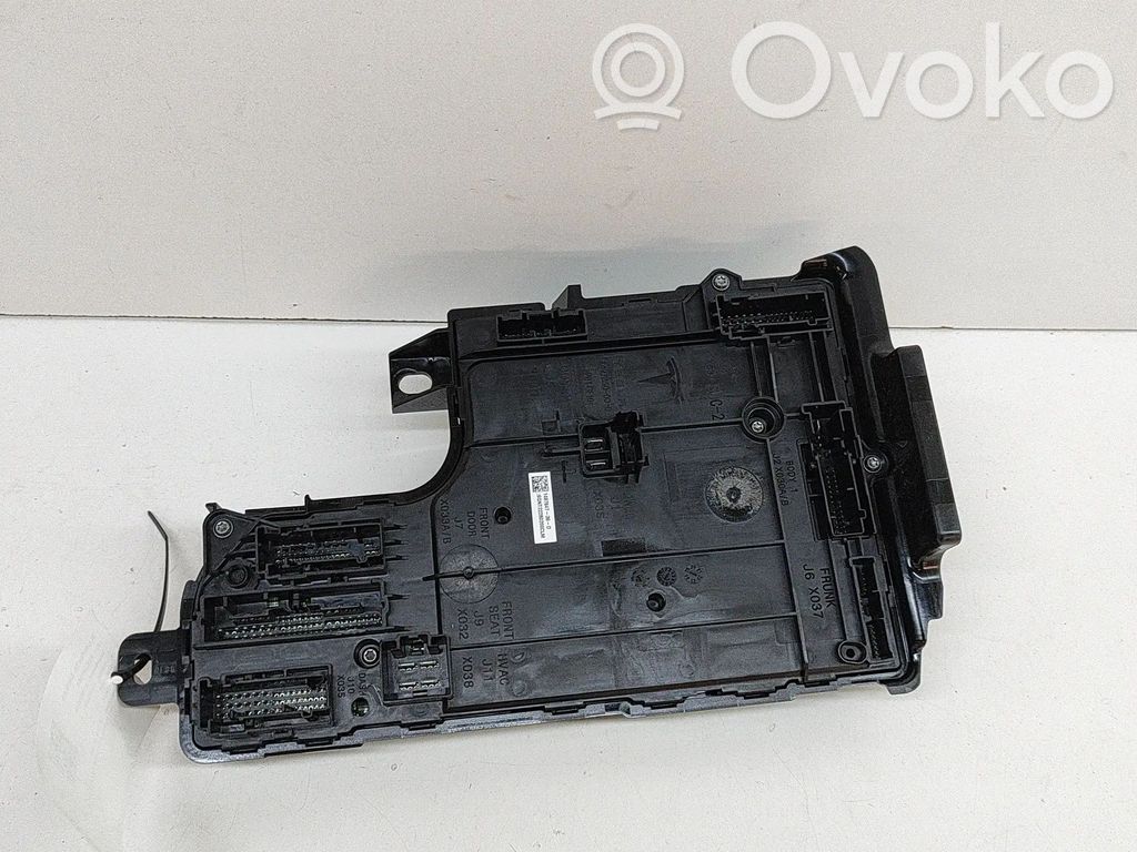 Tesla Model Y Central body control module 