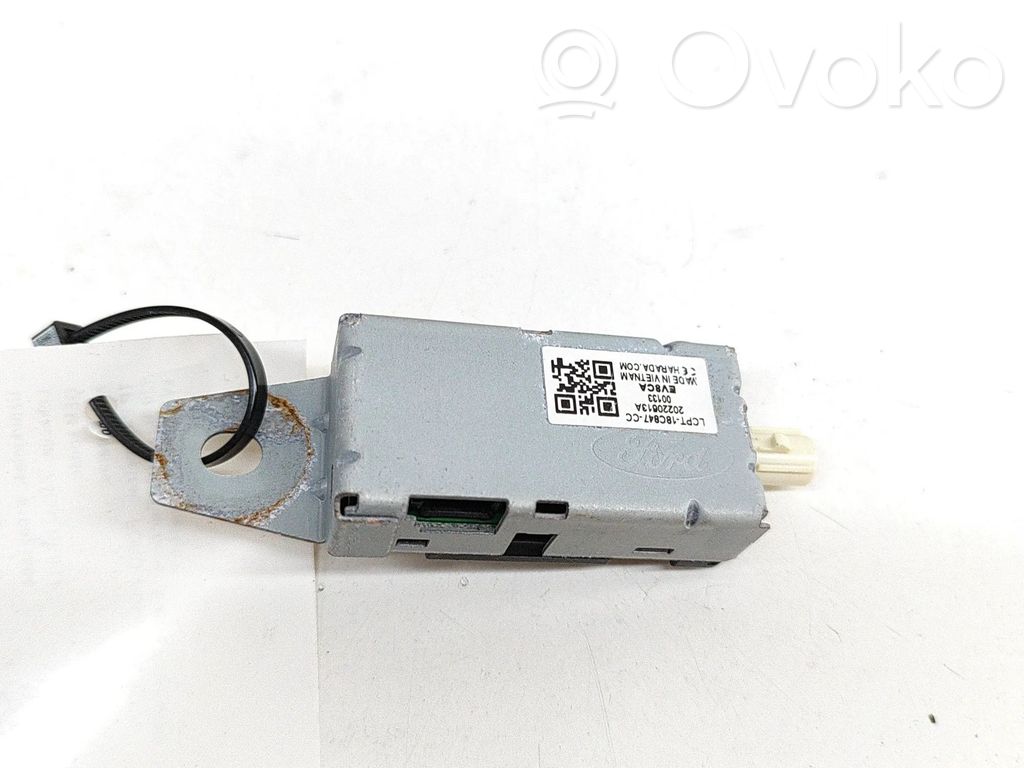 Ford Puma Antenos stiprintuvas 
