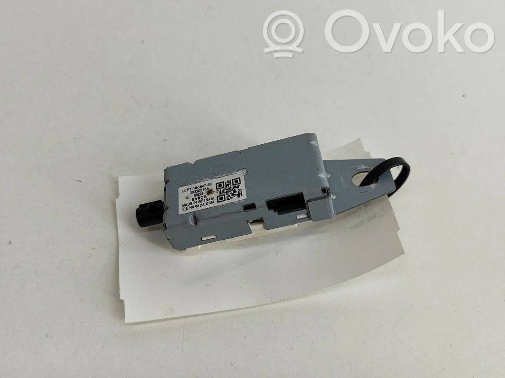 Ford Puma Antenos stiprintuvas 