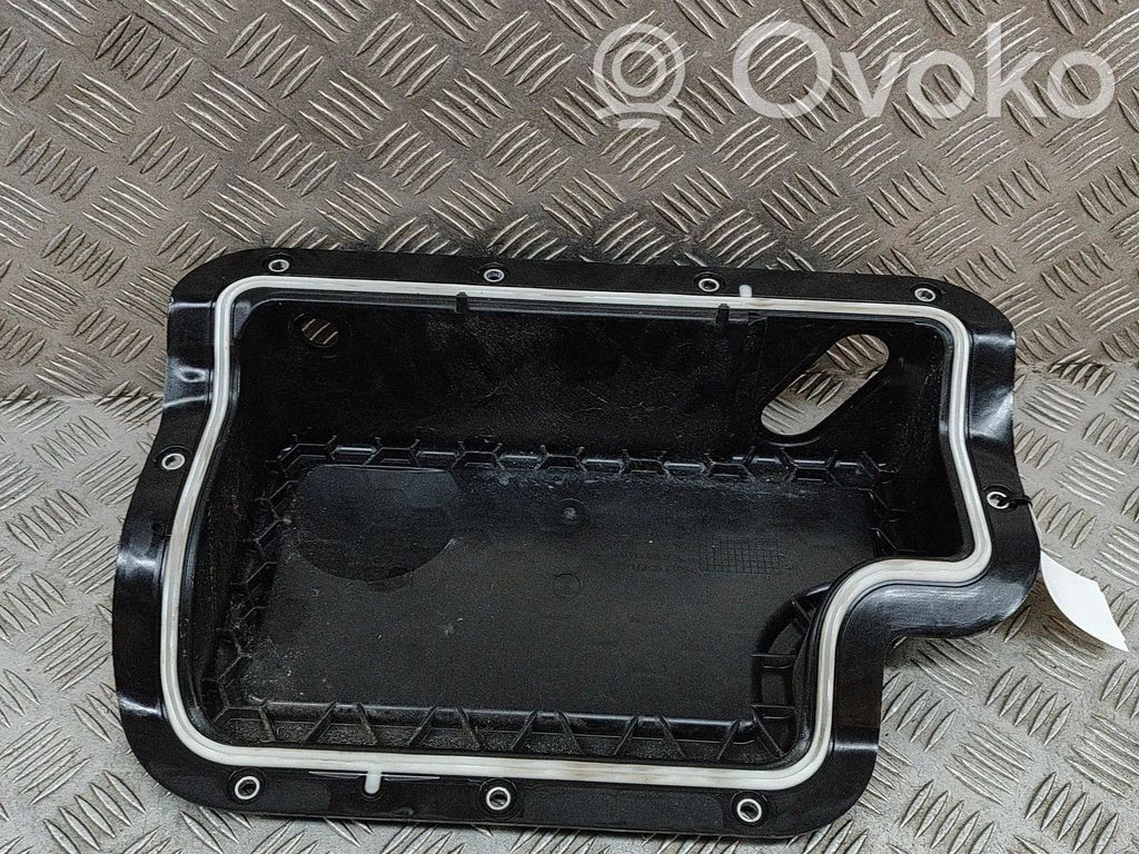 Volkswagen Golf VII Dangtis akumuliatoriaus dėžės 