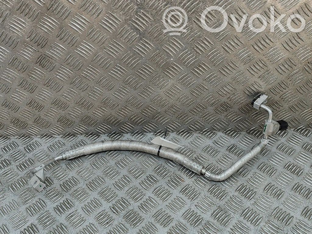 Volkswagen ID.3 Ilmastointilaitteen putki (A/C) 