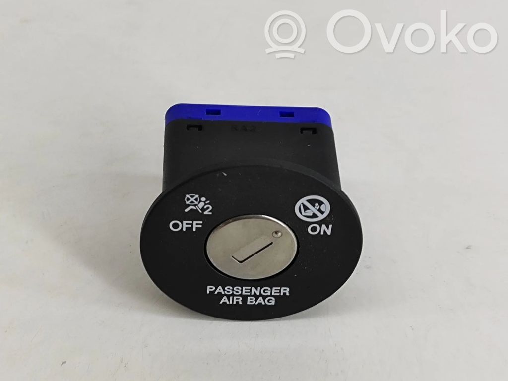 KIA EV6 Interruptor de encendido/apagado del airbag de pasajero 