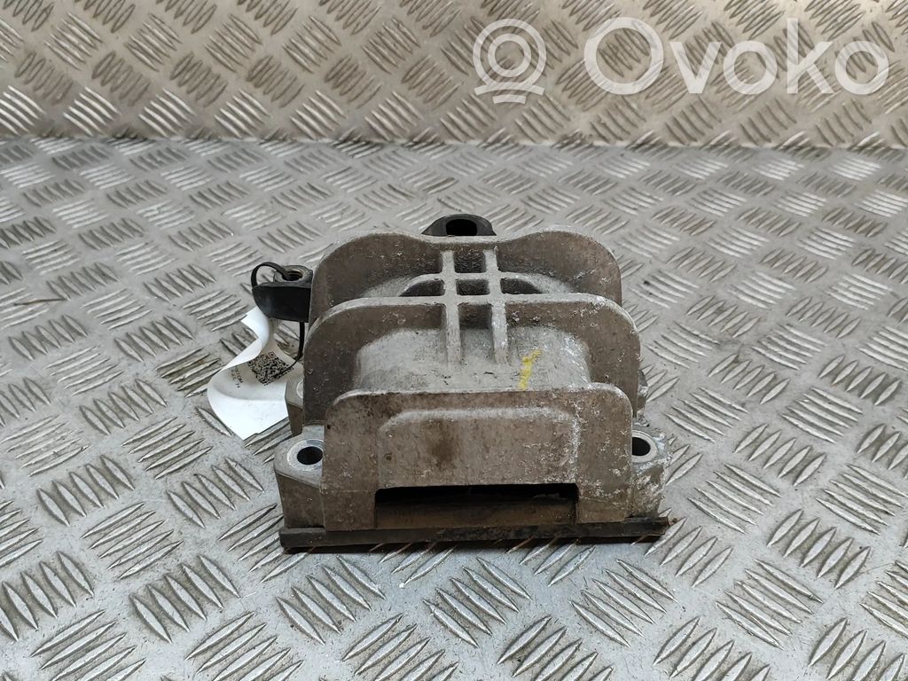 Engine mount bracket   BK217M124AG,BK217M124BA