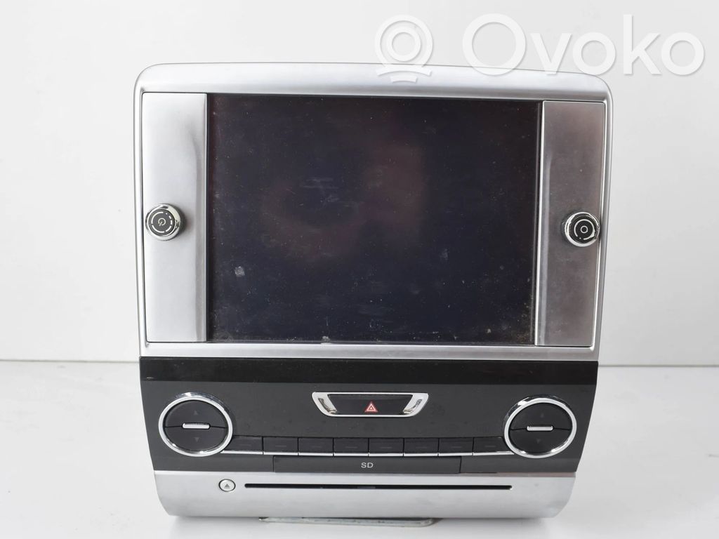 Panel / Radioodtwarzacz CD/DVD/GPS   06700084910,6700084910,670007290,670008491,68212905AA