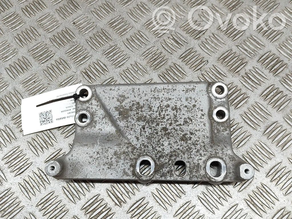 Volkswagen Golf VII Łapa / Mocowanie silnika 