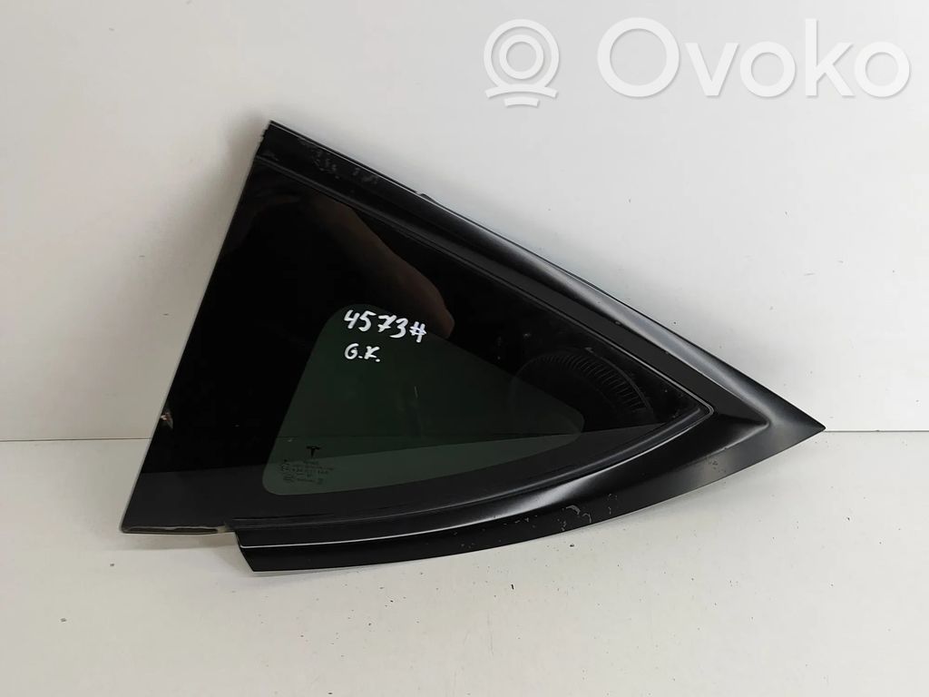 Tesla Model Y Rear side window 