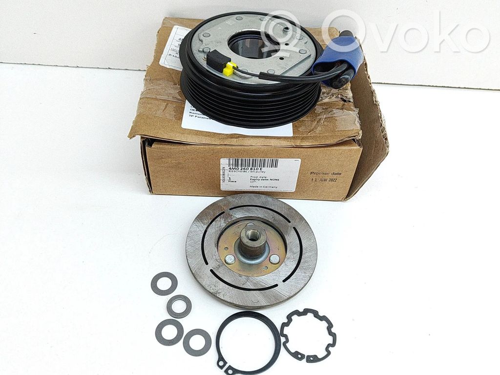 Audi A4 S4 B9 8W Autres pièces compartiment moteur 