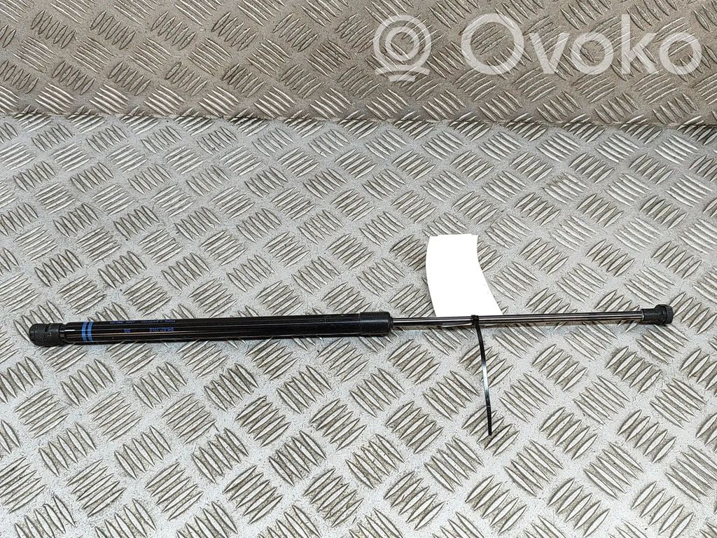 Volkswagen Golf VIII Vérin de capot arrière
